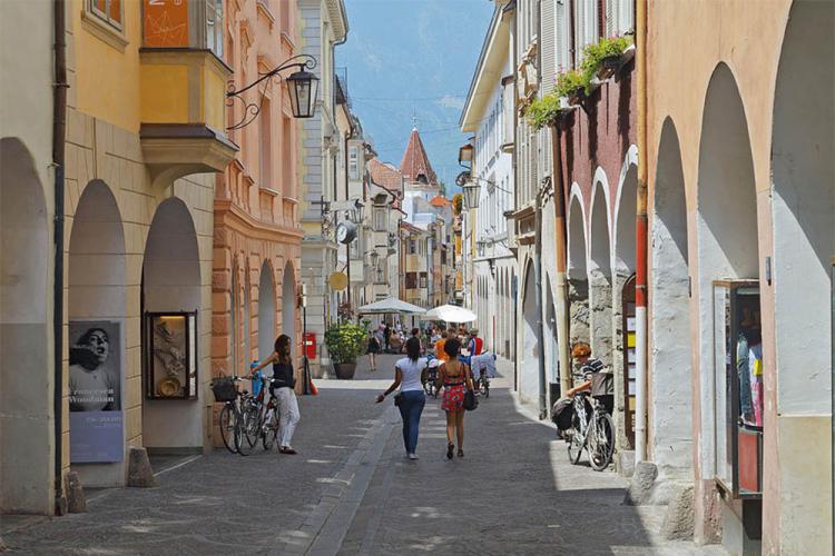 Meraner Lauben - shopping quarters