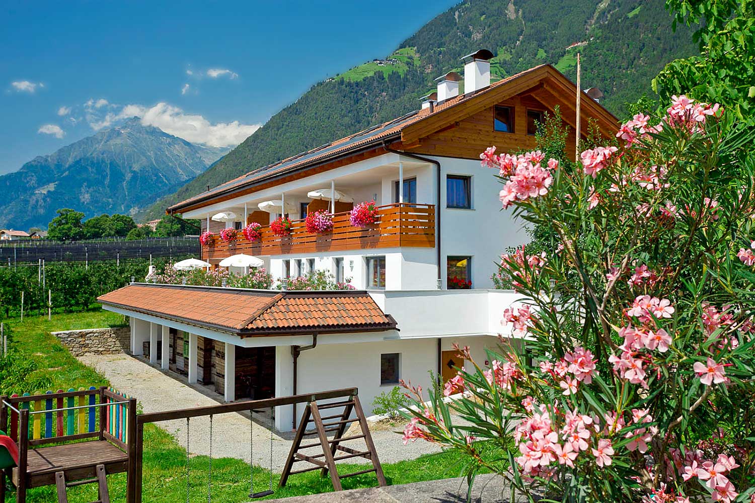 Holiday apartments Schattmair Hof in Dorf Tirol